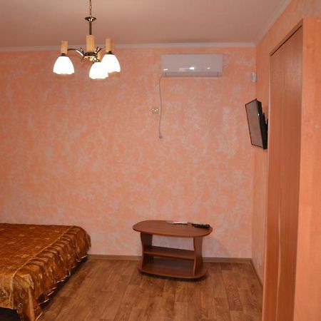 Мини-Отель Veravilla Chornomorsk Exterior foto
