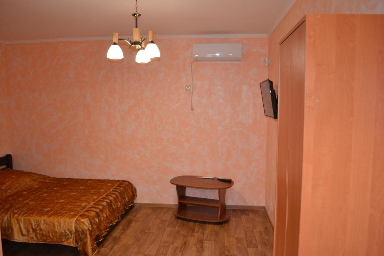 Мини-Отель Veravilla Chornomorsk Exterior foto