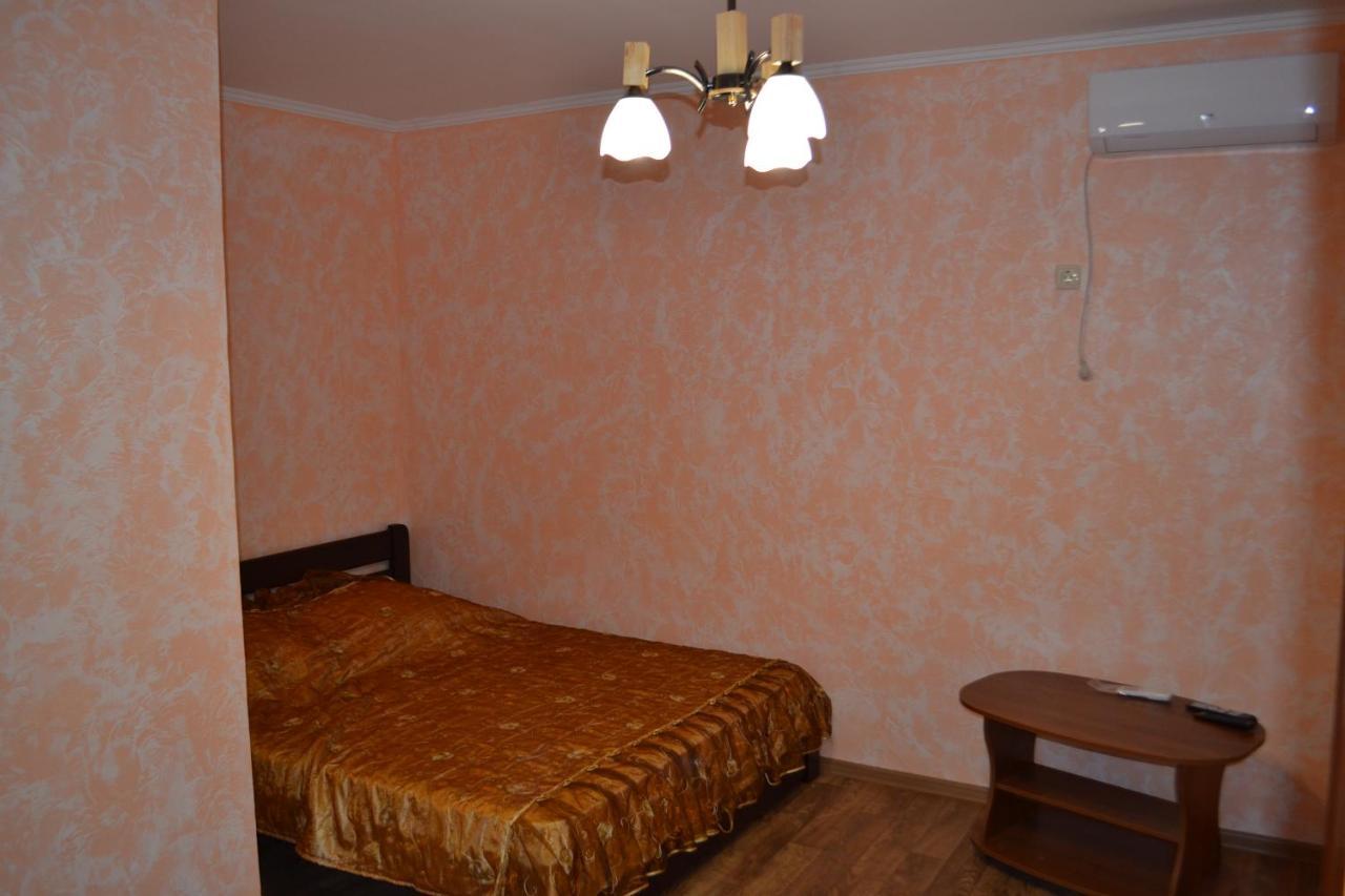 Мини-Отель Veravilla Chornomorsk Exterior foto